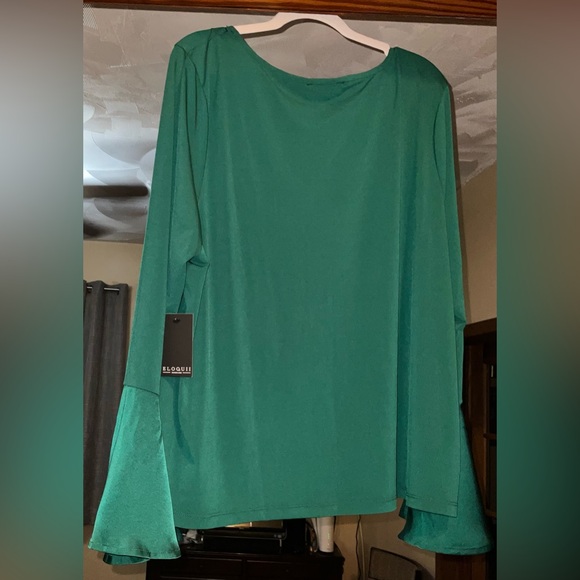 Eloquii Emerald V-Neck Blouse with Satin Cuffs NWT 22W/224W elegant - Picture 3 of 6
